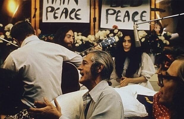 Give Peace a Chance John Lennon e Yoko Ono